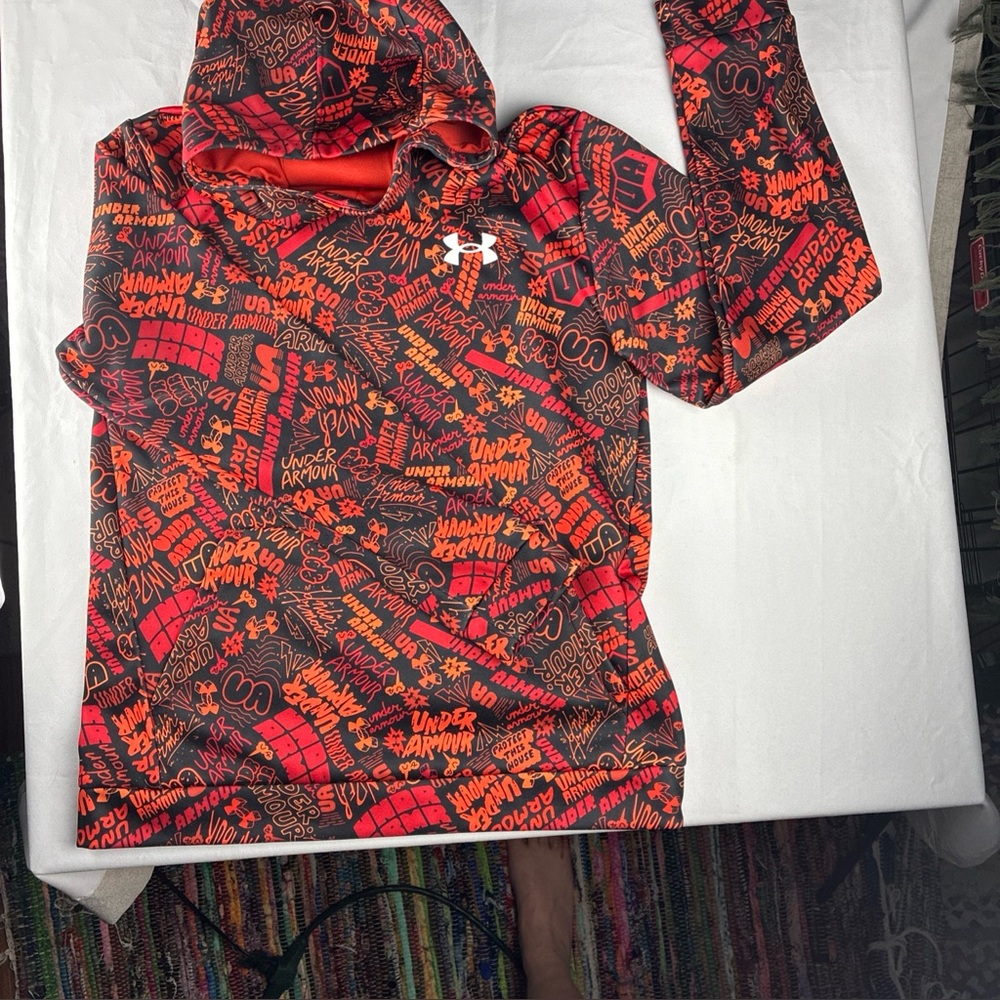 Under Armour Youth L Graffiti Pullover Hoodie Loose Fit Black Red Orange L